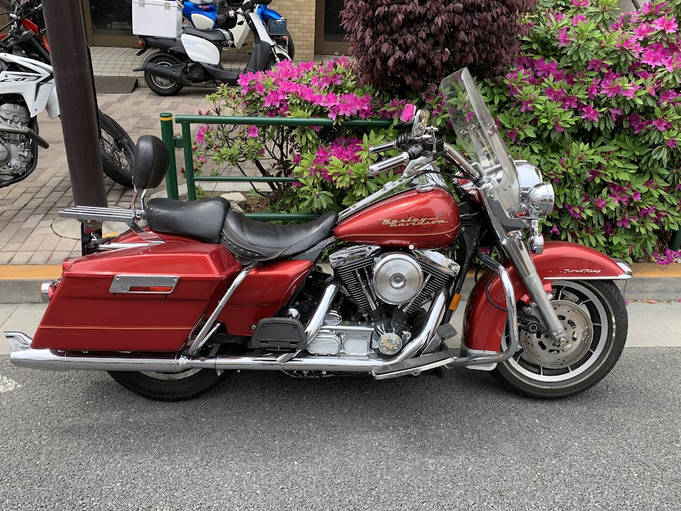 HARLEY-DAVIDSON FLHR 東京